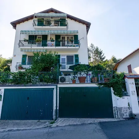 Apartment Al Rifugio Di San Massimo, Beautiful With Terrace Surrounded By Nature In Rapallo
