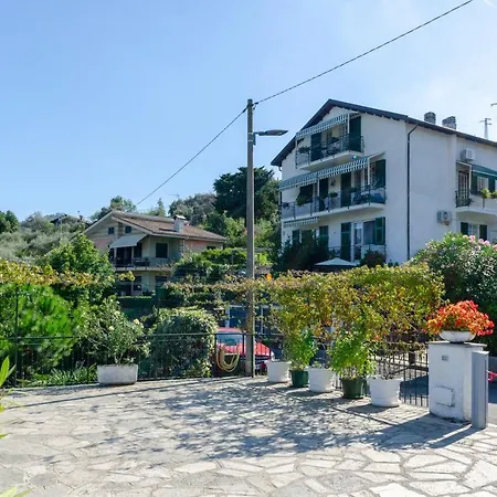 Al Rifugio Di San Massimo, Beautiful With Terrace Surrounded By Nature In Apartment